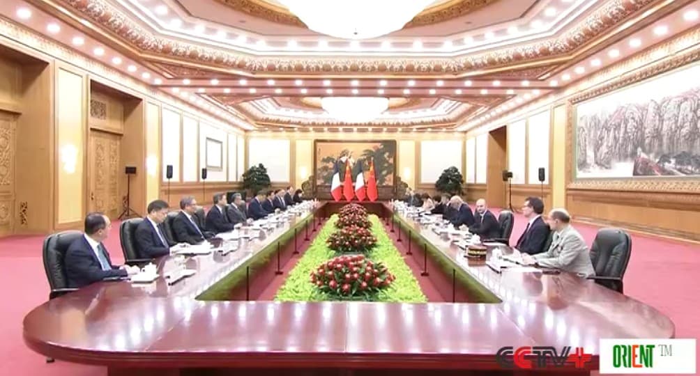 Си провел переговоры с Макроном, призвав к расширению сотрудничества во многих областях