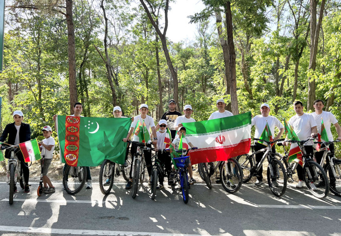  Embassy of Turkmenistan in Islamic Republic of Iran organized a mass cycling event dedicated to World bicycle day