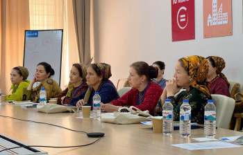 Helping Parents: Training for Health Professionals in Turkmenistan