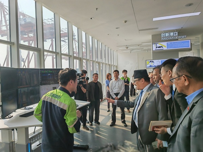  China daily: дипломаты знакомятся с новым сухопутно-морским коридором в Гуанси