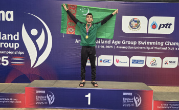 Dawid Akopýan Taýland döwletinde geçirilen ýüzmek boýunça halkara ýaryşynda Türkmenistana altyn medal getirdi