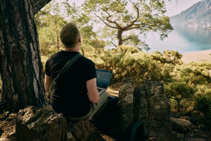  Digital hygiene: how our "clicks" affect the planet