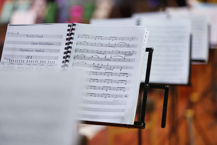  The Adventures of Chipollino with Rasul Klychev's Orchestra