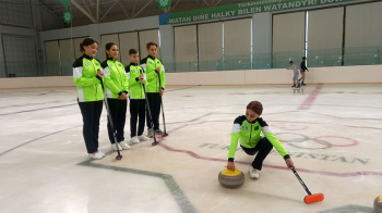 Türkmenistanyň Kýorling federasiýasy sport mekdebine ýazylmaga çagyrýar: türgenleşikler tölegsiz
