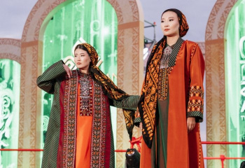Türkmenistan Aktau şäherinde geçirilen «Türki dünýäsinde zenan we moda» atly festiwalyna gatnaşdy