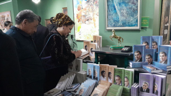 In Ashgabat, the “Ynam” exhibition dedicated to Gurbannazar Ezizov has opened