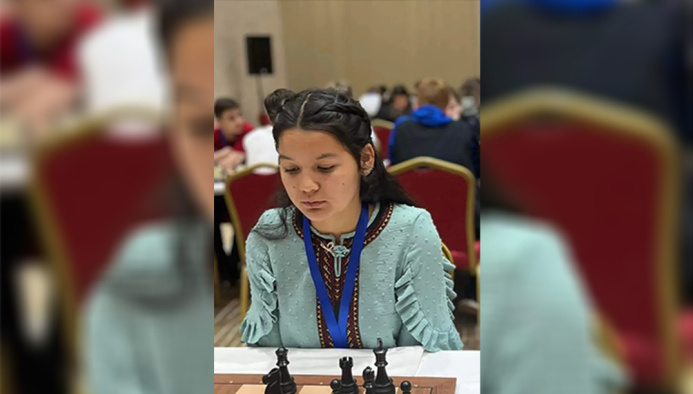  The Turkmen chess player shares first and second places in the junior World Championship after the 4th round