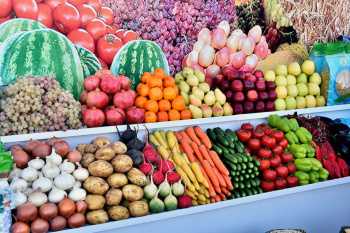 Köneürgenç şäherinde täze döwrebap bazar gurlar