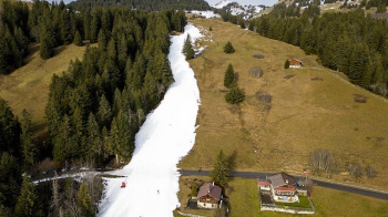 Due to abnormally high temperatures, snow at the main ski resort of the world has melted
