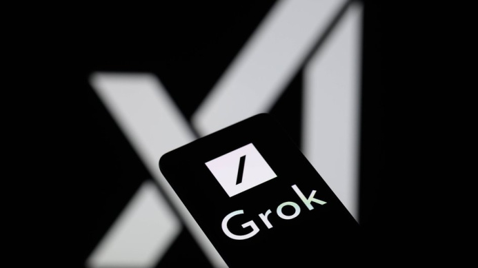  xAI opens free access to Grok 4 amid intensifying competition with OpenAI