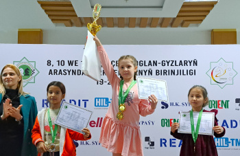 Шахматный чемпионат Туркменистана среди детей собрал более 300 игроков