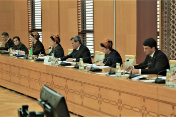 Türkmenistan ÝUNESKO bilen dialogda: Geoparklar, howanyň üýtgemegi we Miras boýunça Komitete saýlanmak meselesi