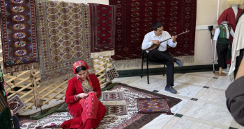 Exhibition dedicated to 30th anniversary of Turkmenistan's neutrality opens in Bucharest