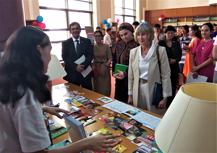  Journey through the Pages: The Book Fair in Ashgabat Unites Love of Reading