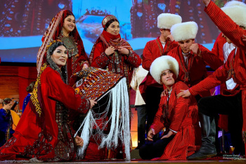 The celebration of the 300th anniversary of Magtymguly in Paris was noted by major online publications