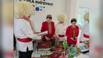 Turkmen students in Astrakhan celebrate Novruz with peers from different countries