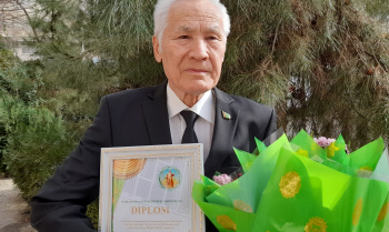 Hemra Şirowyň şekilli şygyrlary we onuň neo-poeziýasy