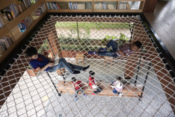 A breath of fresh air for reading: how Indonesian micro-libraries are attracting children