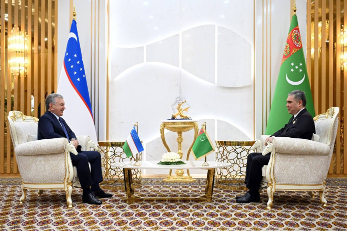  Gurbanguly Berdimuhamedov and Shavkat Mirziyoyev Synchronized Watches on the Bilateral Agenda