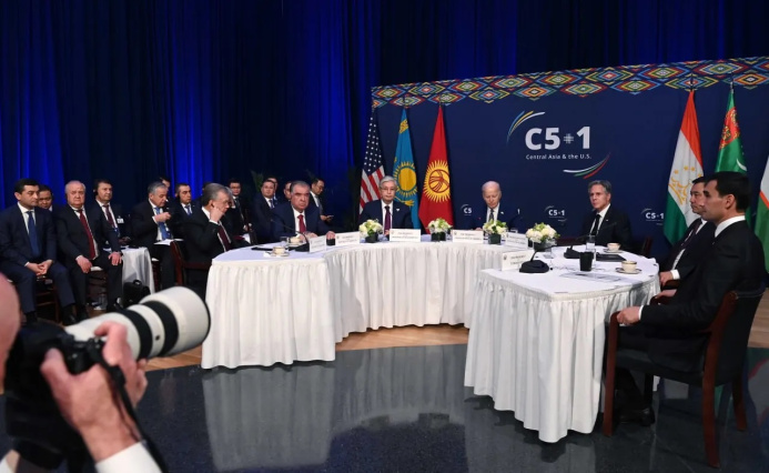  Historical moment: a meeting between the heads of the United States and Central Asian countries took place