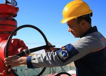 Иран ведёт переговоры с Россией и Туркменистаном о поставках газа