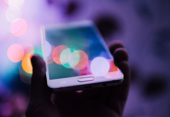Telefondaky mahabatdan dynmagyň ugurlary: Android we iOS üçin synagdan geçen usullar