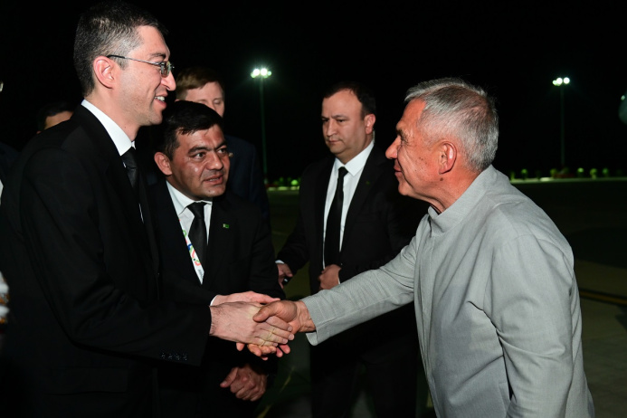  Tatarystanyň Baştutany Russiýanyň wekiliýetiniň düzüminde Türkmenistana geldi