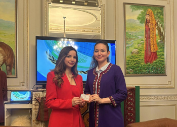 The Embassy of Turkmenistan in Belgium presented a press card to journalist and expert Derya Soysal