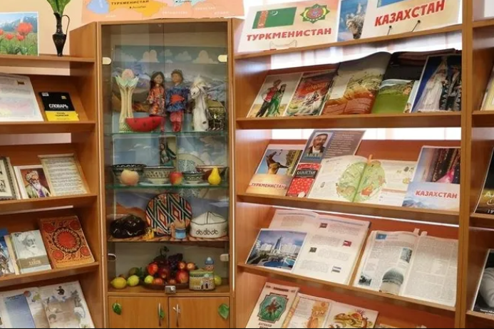  Uzakdaky Murmansk şäherinde Merkezi Aziýa ýurtlarynyň medeni sergisi açyldy