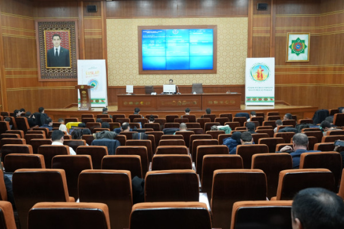  Trading on SCRMET: liquefied gas and polypropylene sold on the foreign market