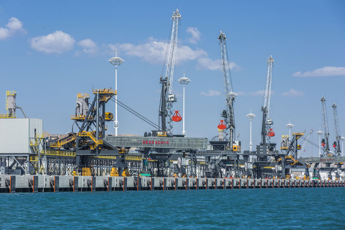  Рахмон оценил возможности морского порта Туркменбаши