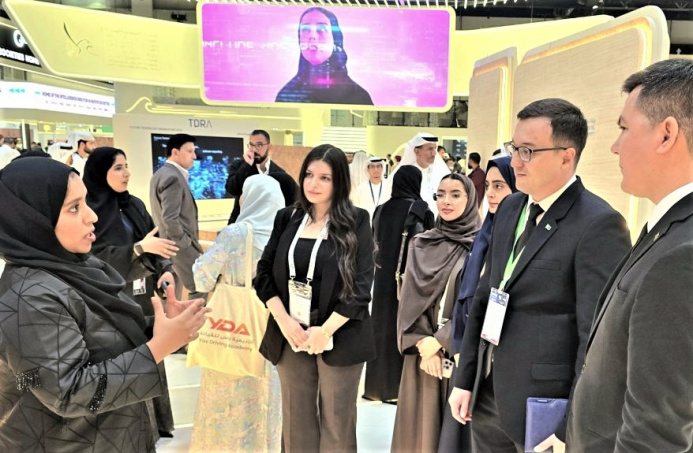  Turkmen Delegation Studied the UAE's Experience in the IT Sector at GITEX Global 2025 in Dubai