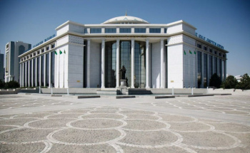 Türkmenbaşy we Mary şäherlerinde kazyýetiň täze binalary gurlar
