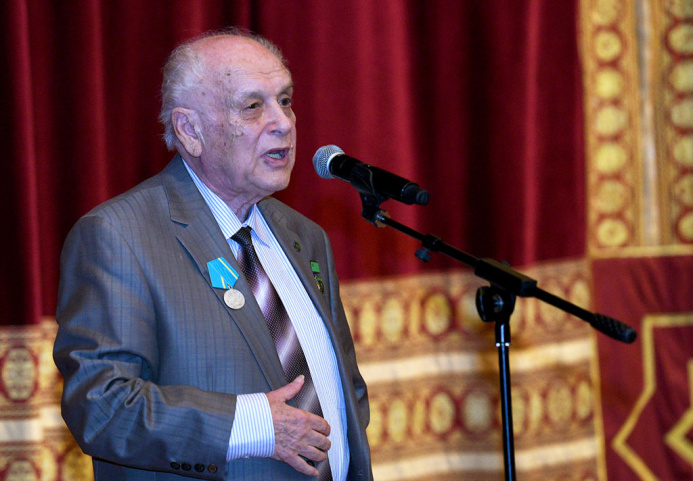  Putin awarded the head of the Turkmen Children's violin ensemble with the Pushkin Medal