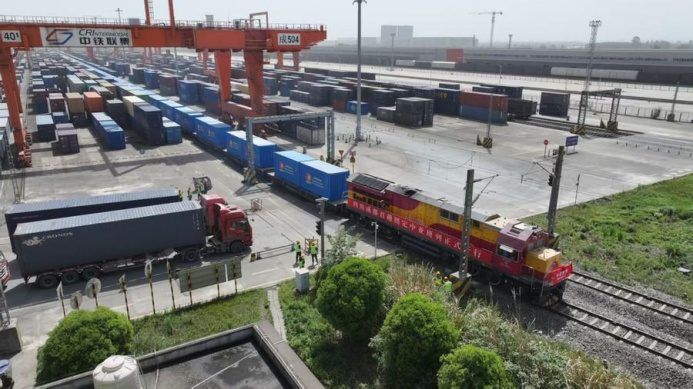  Scheduled freight train services have commenced between Chengdu and Central Asia