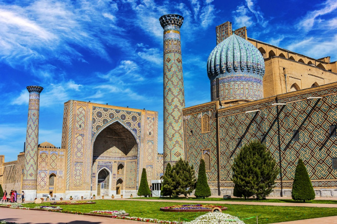  In Samarkand, a summit of the heads of state of the Cooperation Council for the Arab States of the Gulf and Central Asian countries will be held