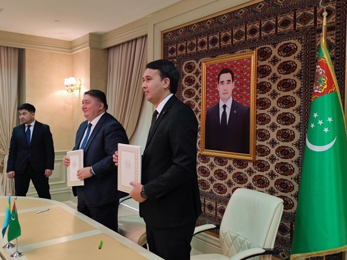  Turkmenistan and Kazakhstan signed a memorandum on transport connectivity
