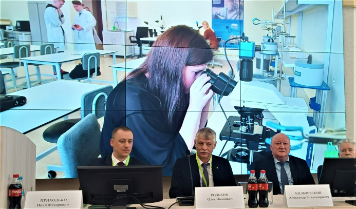  Посол Туркменистана принял участие в международной экологической конференции в Минске