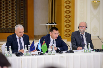Türkmenistan BSG-na taýynlyklaryny güýçlendirýär: Aşgabatda nyrh gepleşikleri boýunça seminar geçirildi