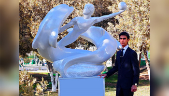 New Year's gift: a sculpture created by a student was installed in an Ashgabat secondary school