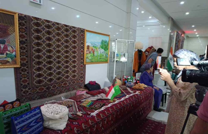  The Embassy of Turkmenistan in Tajikistan organized a presentation of the city of Arkadag