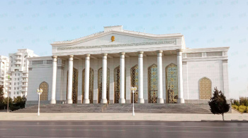 Репертуар Главного академического драматического театра Туркменистана имени Великого Сапармурата Туркменбаши на 18 и 19 ноября