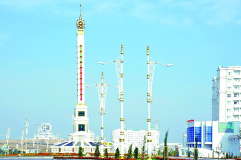 The period of three stars: explaining peak heat of Turkmenistan