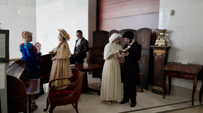  Şekillendiriş sungaty muzeýinde daşary ýurt suratkeşleriñ döredijilik sergisi açyldy