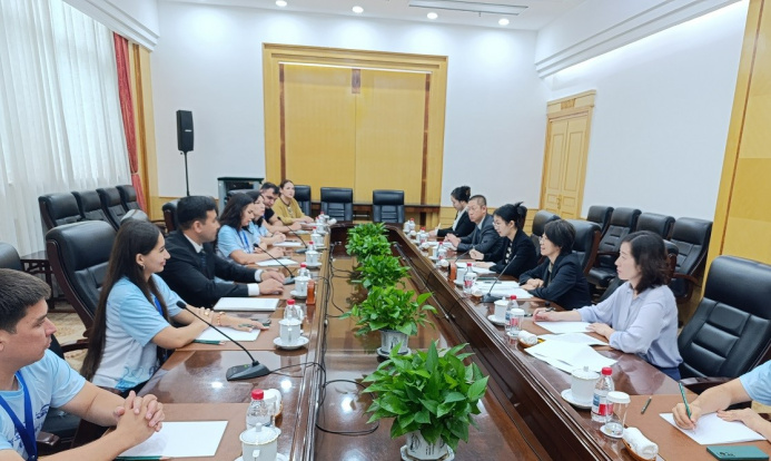  Bridge of Generations: How Youth of Turkmenistan Discovers China