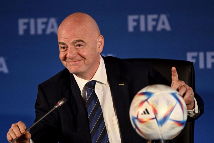 FIFA 2030-njy ýylyň Dünýä çempionatynda ýygyndy toparlaryň sanyny 64-e ýetirmek mümkinçiligine garar