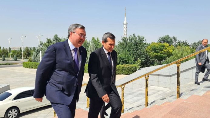  Kazakhstan proposes to use the Caspian transport corridors more fully