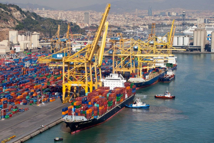  The Turkmen delegation got acquainted with the work of the Barcelona seaport