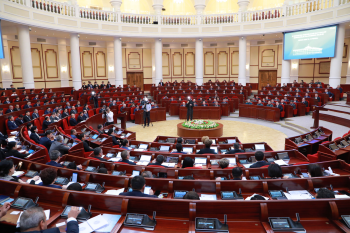 Özbegistanyň Konstitusiýasyny 65% täzelärler: goňşy respublikada näme üýtgär?