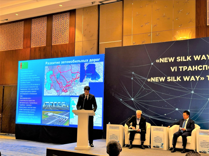  Türkmenistan Astanada geçýän “New Silk Way” ulag işewürlik forumynda öz mümkinçilikleri bilen tanyşdyrdy